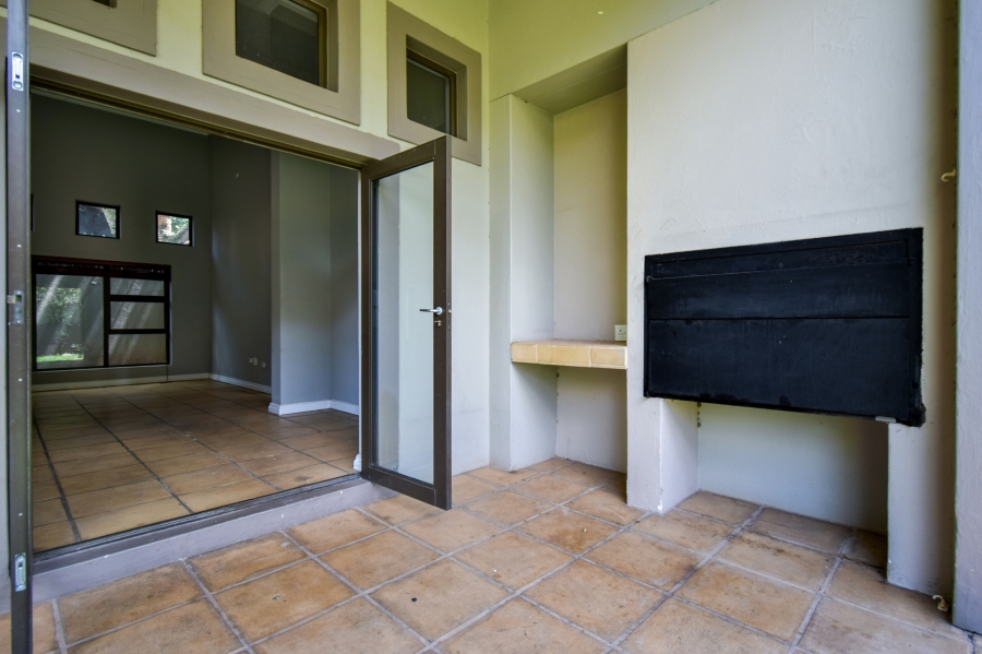 3 Bedroom Property for Sale in Silver Lakes Golf Estate Gauteng