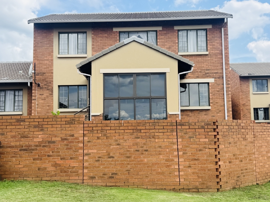 4 Bedroom Property for Sale in Mooikloof Ridge Gauteng