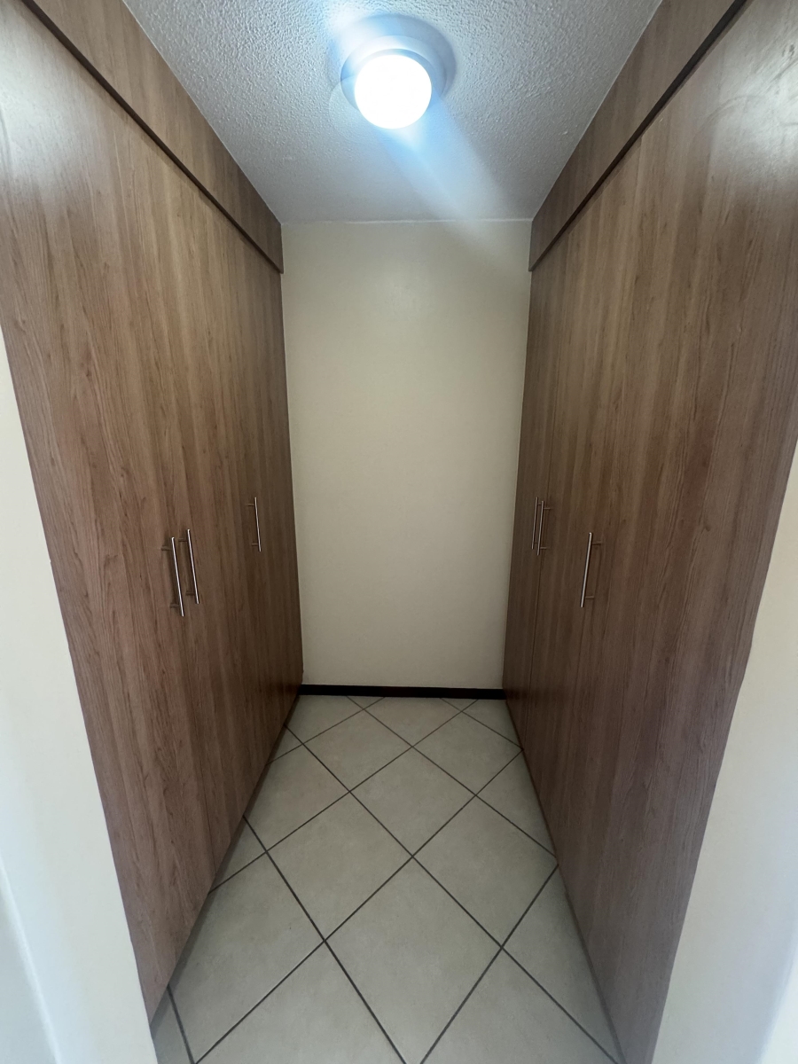 4 Bedroom Property for Sale in Mooikloof Ridge Gauteng