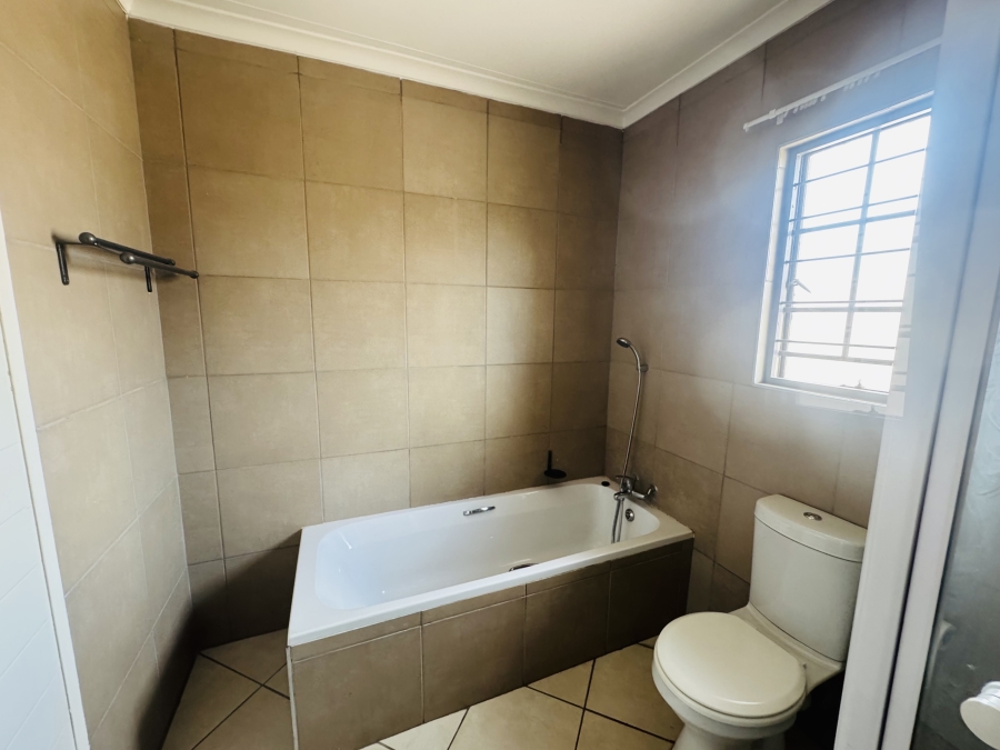 4 Bedroom Property for Sale in Mooikloof Ridge Gauteng