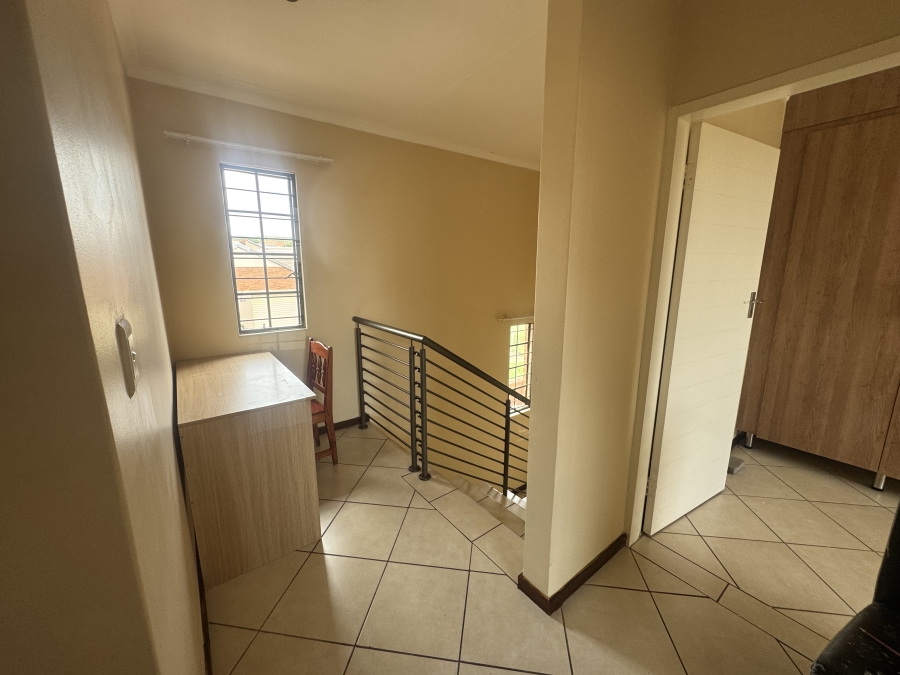 4 Bedroom Property for Sale in Mooikloof Ridge Gauteng