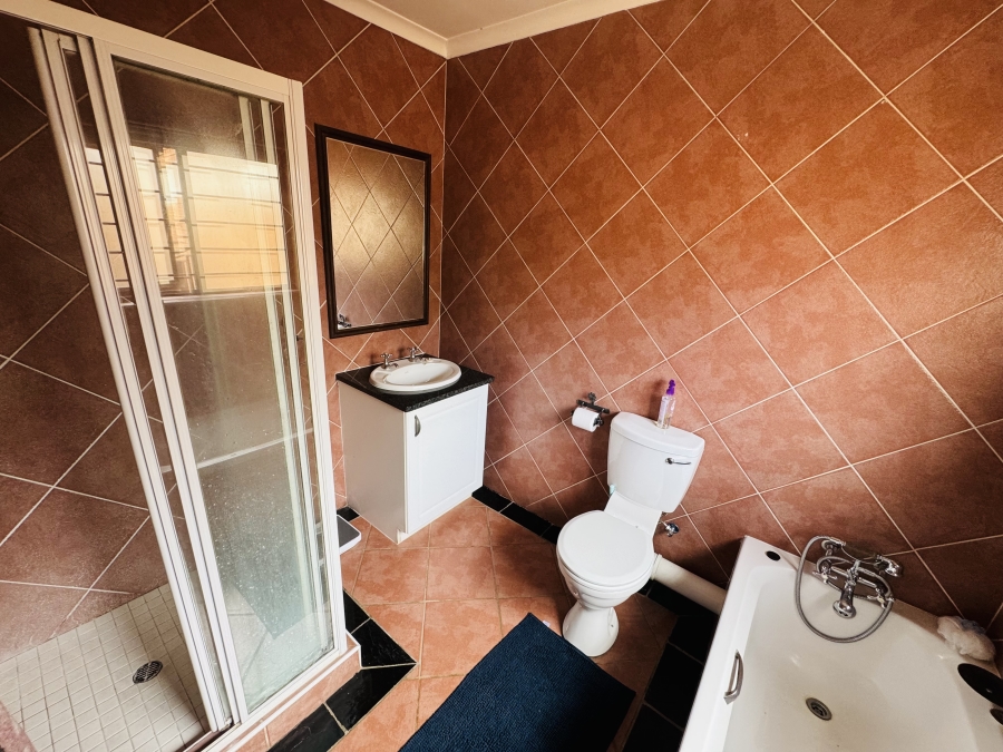 3 Bedroom Property for Sale in Mooikloof Ridge Gauteng