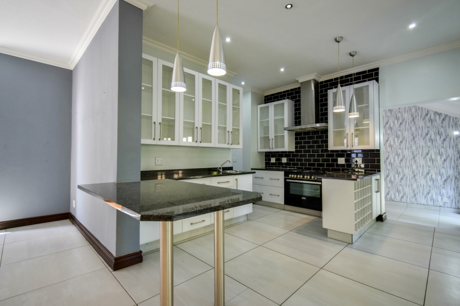 4 Bedroom Property for Sale in Olympus AH Gauteng