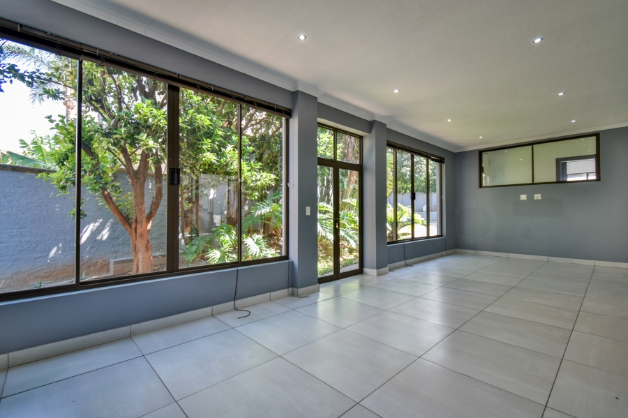 4 Bedroom Property for Sale in Olympus AH Gauteng