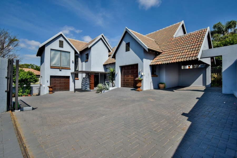 4 Bedroom Property for Sale in Olympus AH Gauteng