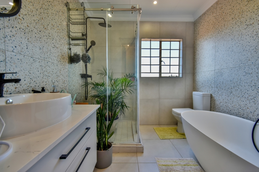 3 Bedroom Property for Sale in The Wilds Gauteng