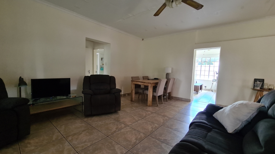 6 Bedroom Property for Sale in Zwavelpoort Gauteng