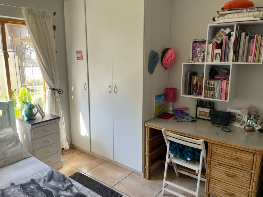 6 Bedroom Property for Sale in Zwavelpoort Gauteng