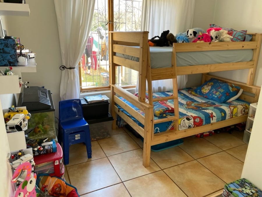 6 Bedroom Property for Sale in Zwavelpoort Gauteng