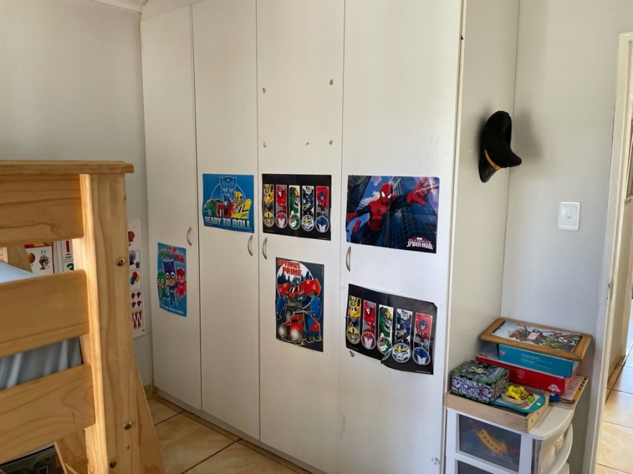 6 Bedroom Property for Sale in Zwavelpoort Gauteng