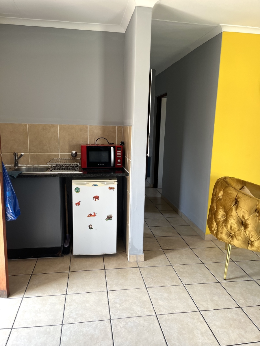To Let 3 Bedroom Property for Rent in Rooihuiskraal Gauteng