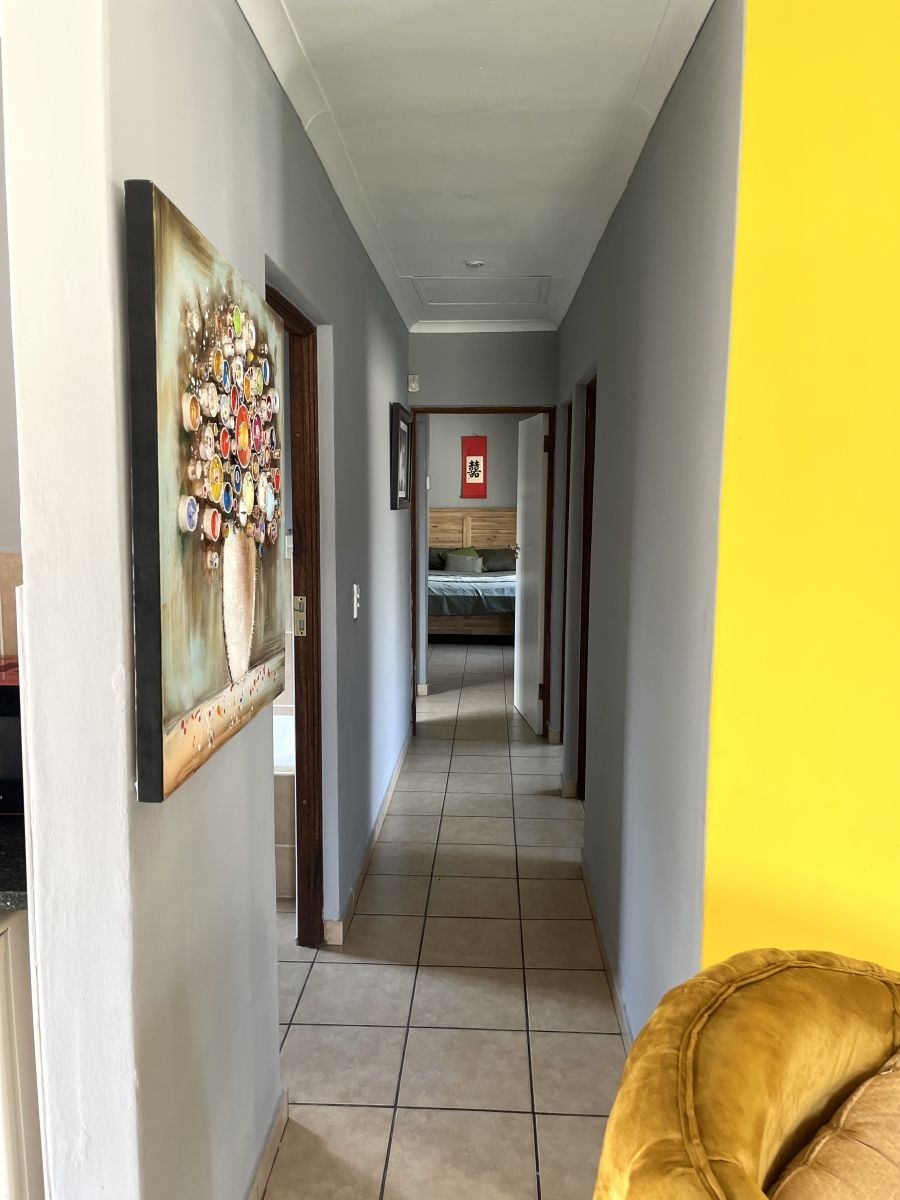 To Let 3 Bedroom Property for Rent in Rooihuiskraal Gauteng