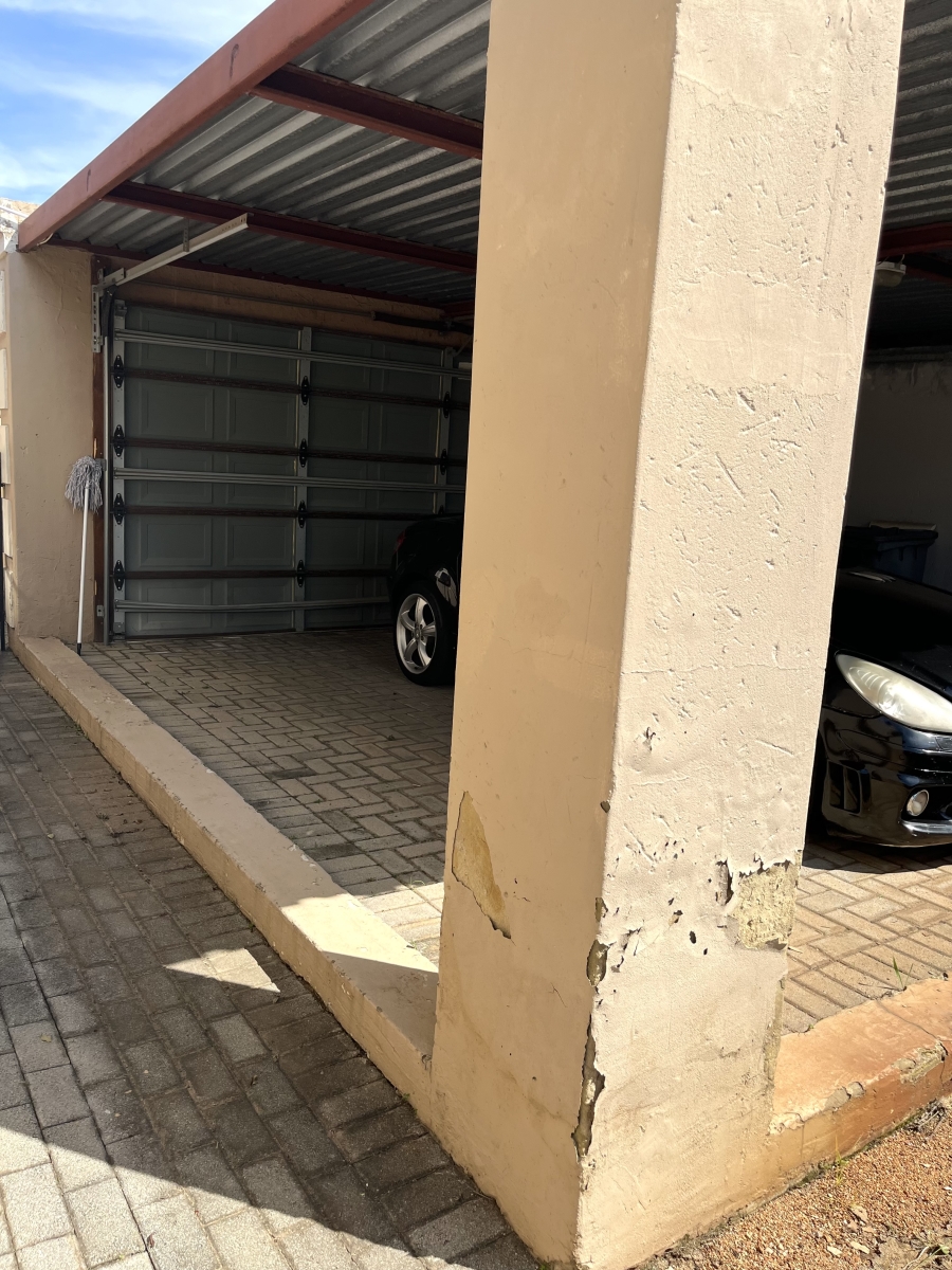 To Let 3 Bedroom Property for Rent in Rooihuiskraal Gauteng