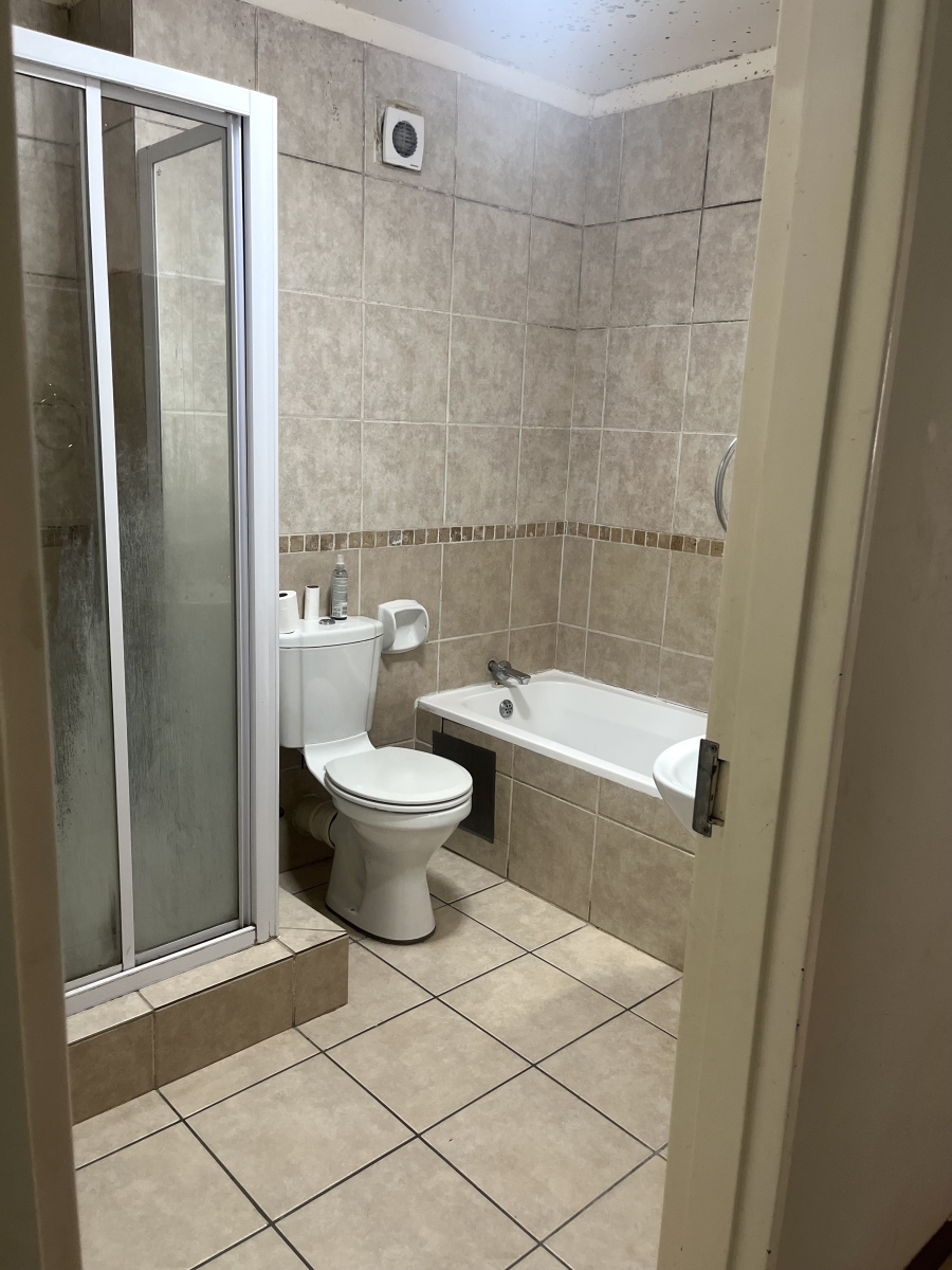 2 Bedroom Property for Sale in Halfway Gardens Gauteng