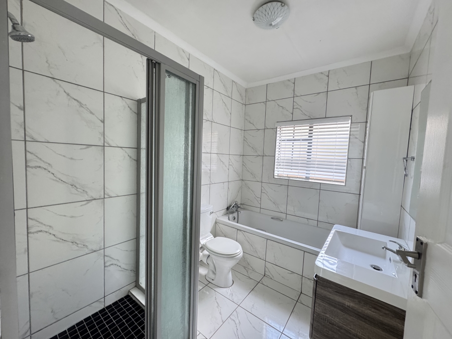 3 Bedroom Property for Sale in Equestria Gauteng