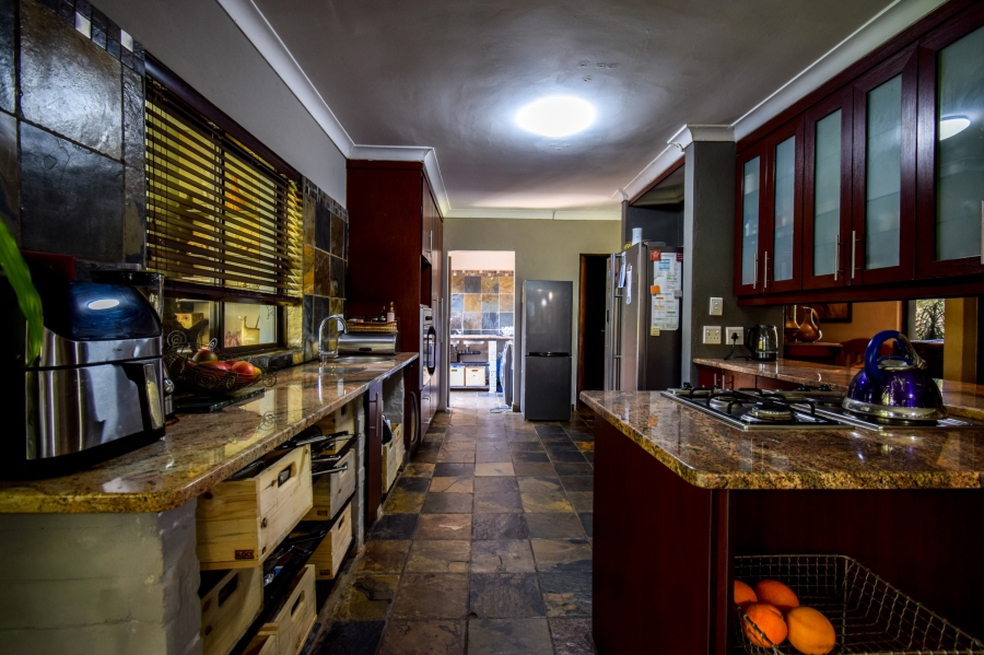 10 Bedroom Property for Sale in Rietvlei View Gauteng