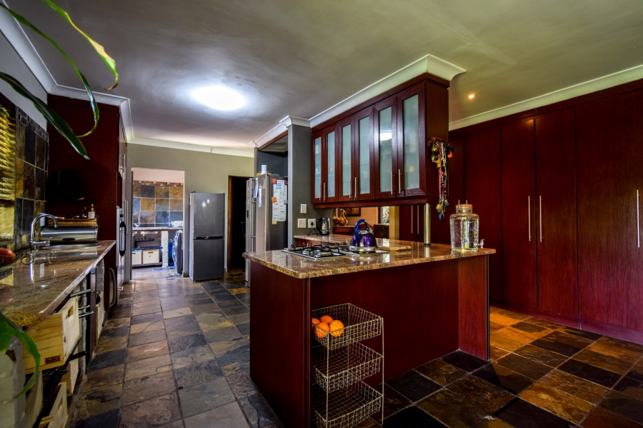 10 Bedroom Property for Sale in Rietvlei View Gauteng