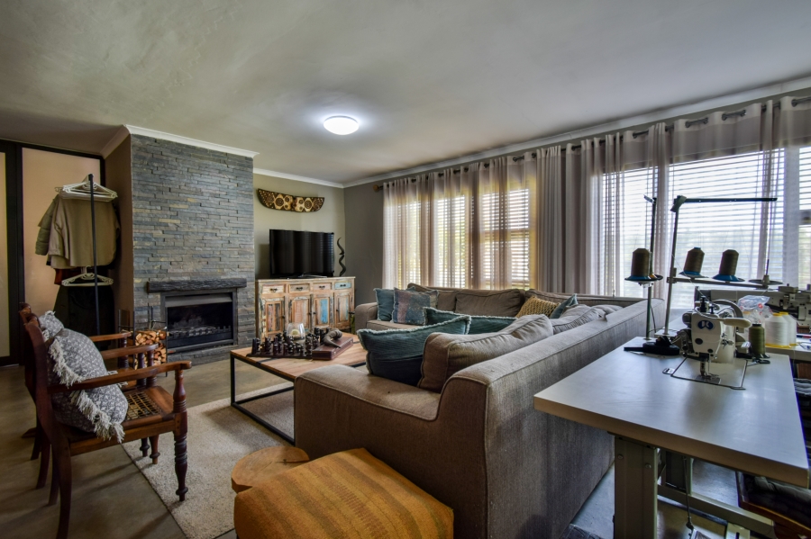 10 Bedroom Property for Sale in Rietvlei View Gauteng