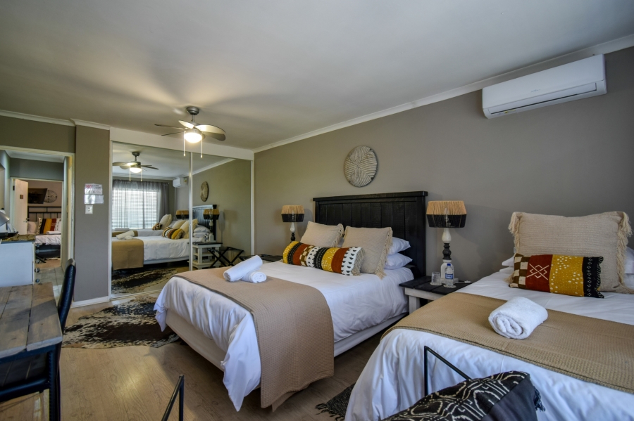 10 Bedroom Property for Sale in Rietvlei View Gauteng