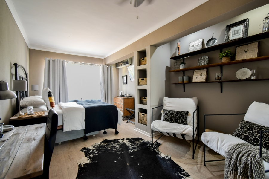 10 Bedroom Property for Sale in Rietvlei View Gauteng