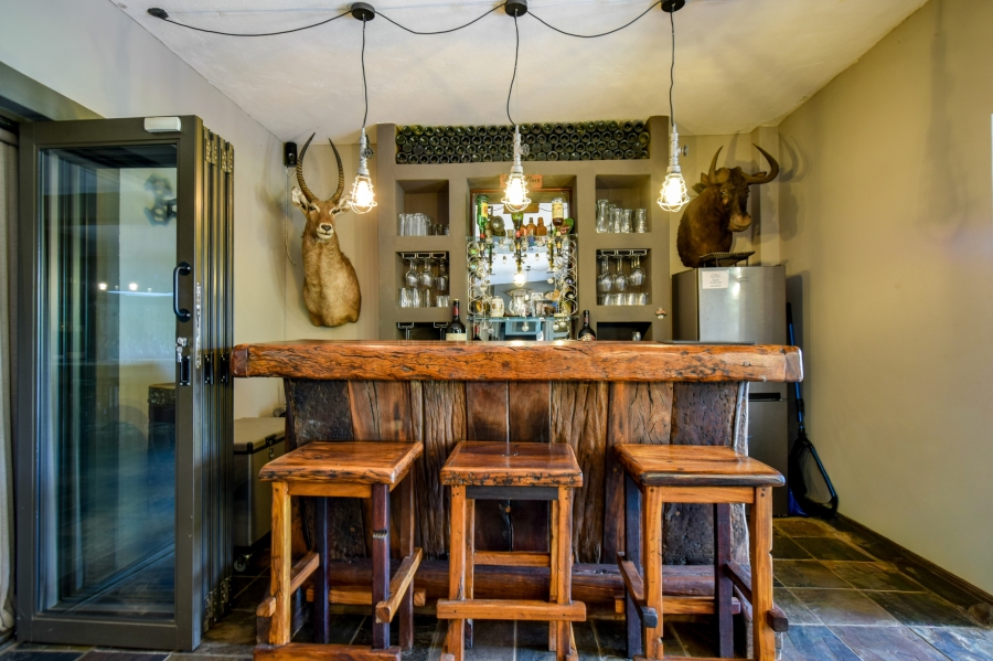 10 Bedroom Property for Sale in Rietvlei View Gauteng