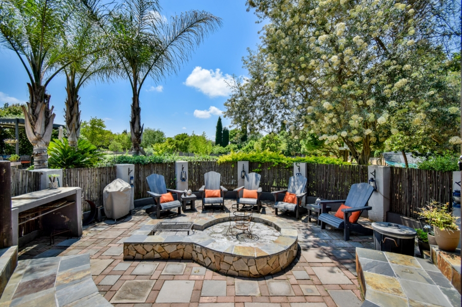 10 Bedroom Property for Sale in Rietvlei View Gauteng