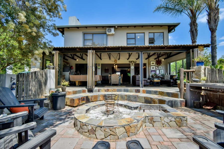 10 Bedroom Property for Sale in Rietvlei View Gauteng