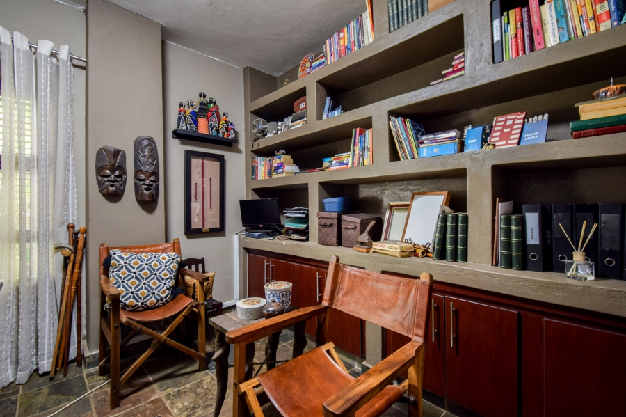 10 Bedroom Property for Sale in Rietvlei View Gauteng