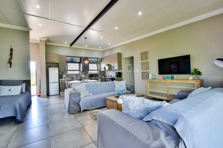 10 Bedroom Property for Sale in Rietvlei View Gauteng