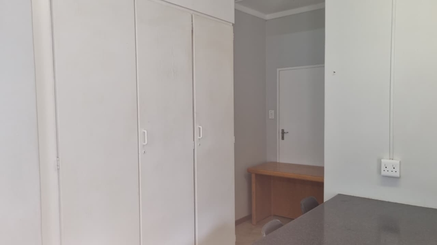 To Let 1 Bedroom Property for Rent in Zwavelpoort Gauteng