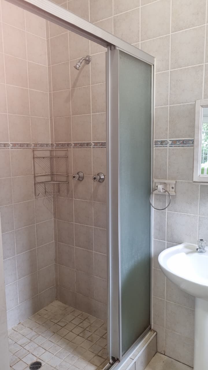 To Let 1 Bedroom Property for Rent in Zwavelpoort Gauteng