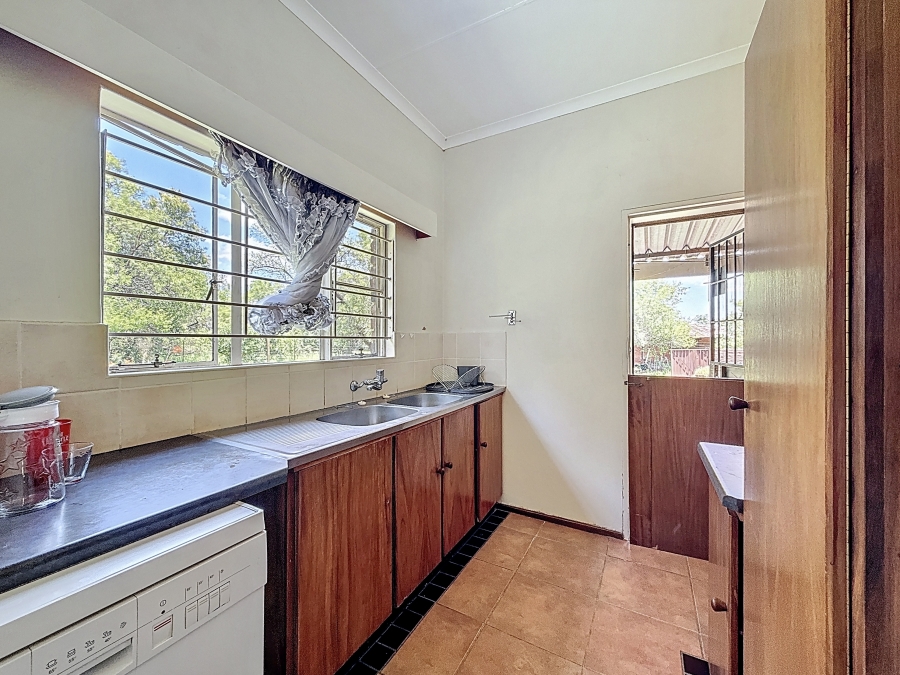 5 Bedroom Property for Sale in Roodeplaat Gauteng