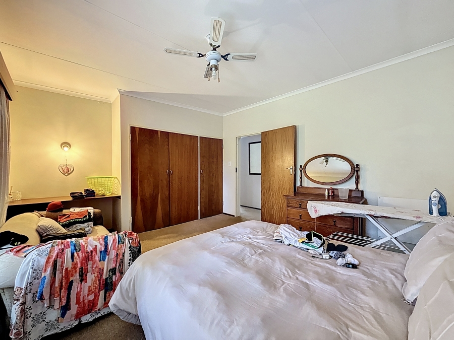 5 Bedroom Property for Sale in Roodeplaat Gauteng