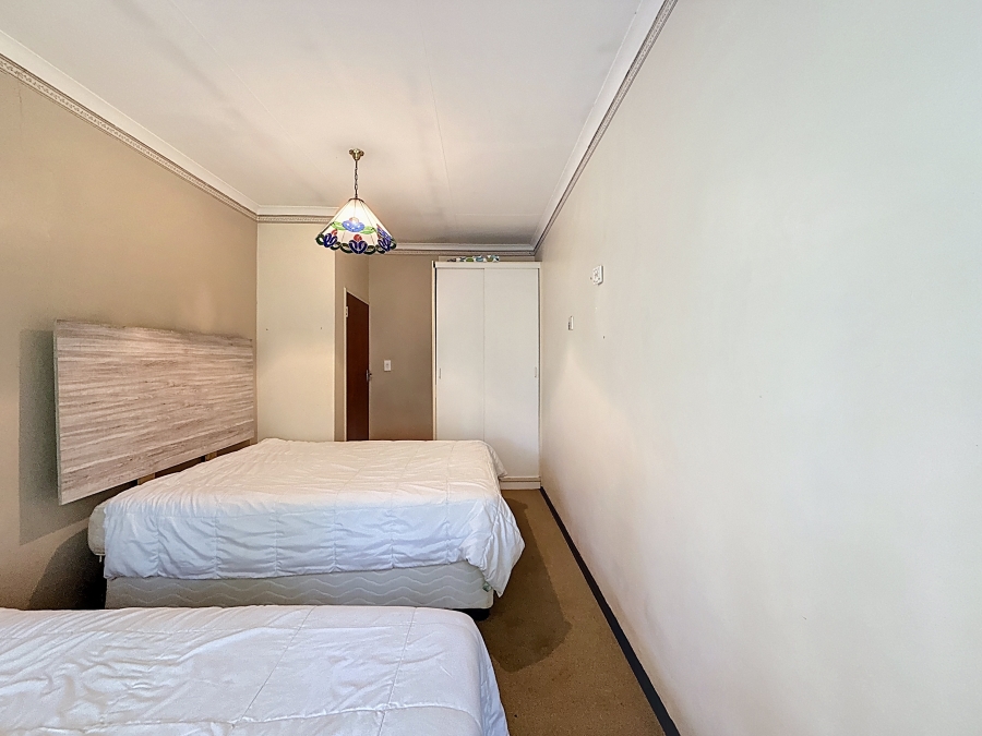 5 Bedroom Property for Sale in Roodeplaat Gauteng