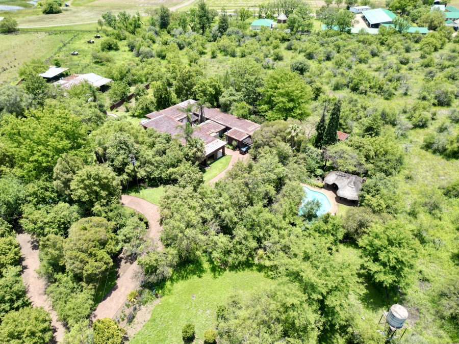 5 Bedroom Property for Sale in Roodeplaat Gauteng