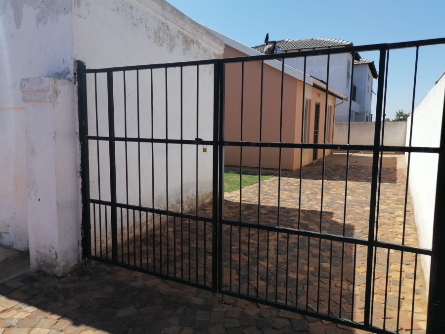 2 Bedroom Property for Sale in Sky City Gauteng
