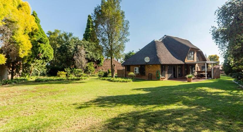 3 Bedroom Property for Sale in Faerie Glen Gauteng