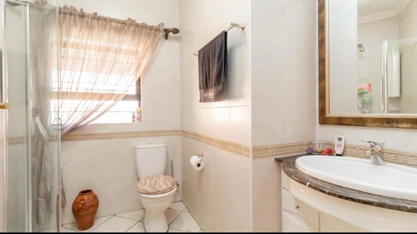 3 Bedroom Property for Sale in Faerie Glen Gauteng