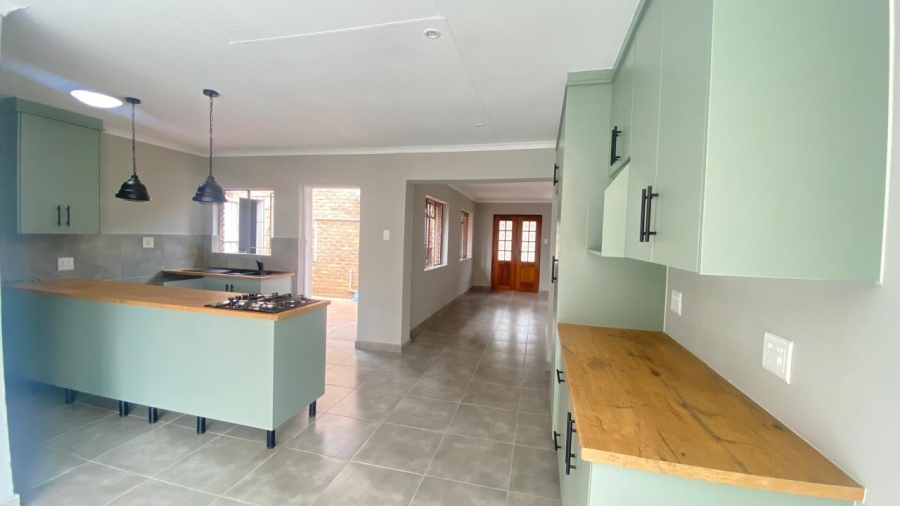 3 Bedroom Property for Sale in Garsfontein Gauteng