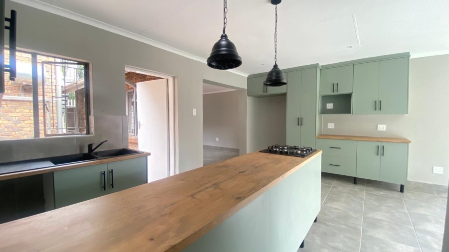 3 Bedroom Property for Sale in Garsfontein Gauteng