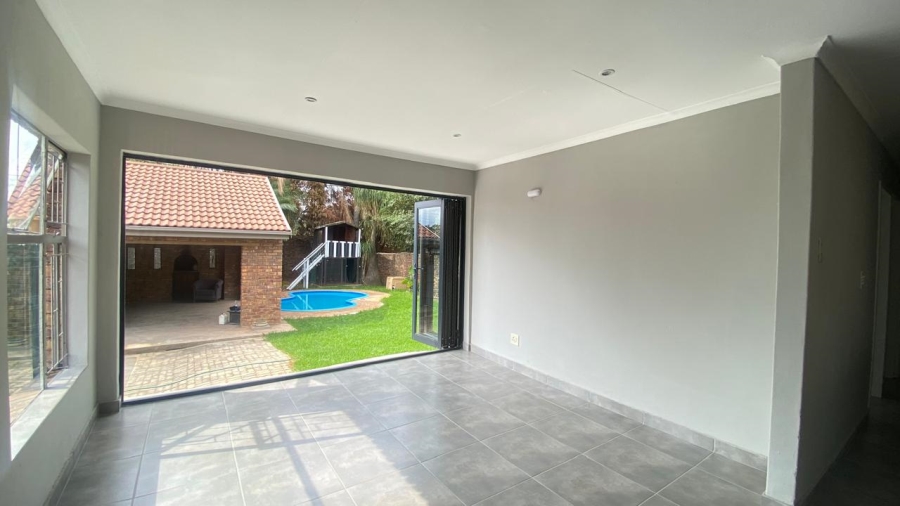 3 Bedroom Property for Sale in Garsfontein Gauteng