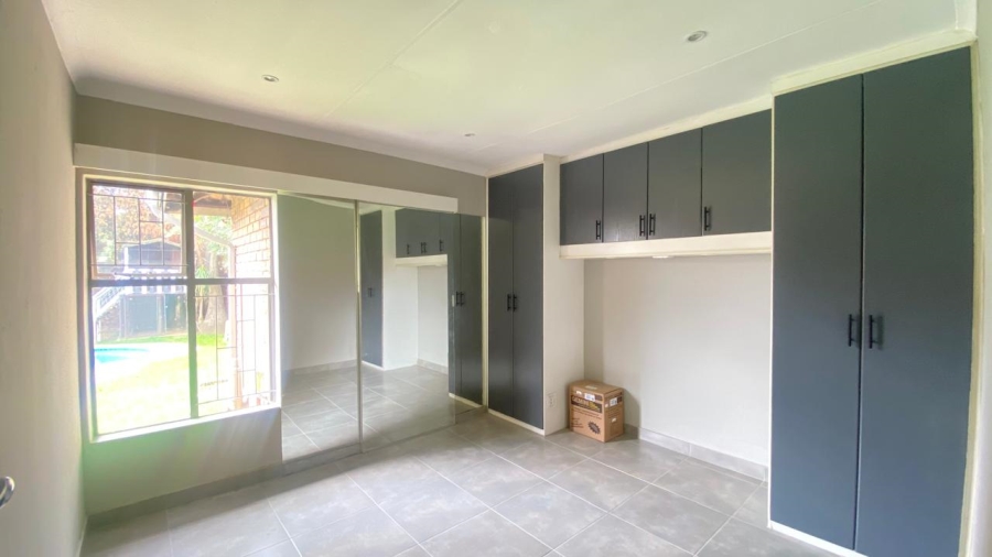 3 Bedroom Property for Sale in Garsfontein Gauteng