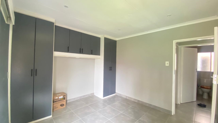 3 Bedroom Property for Sale in Garsfontein Gauteng