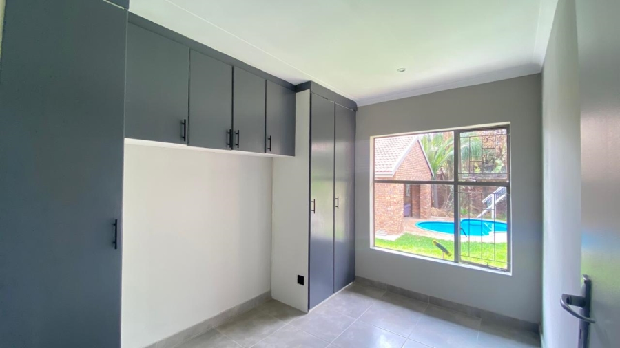 3 Bedroom Property for Sale in Garsfontein Gauteng