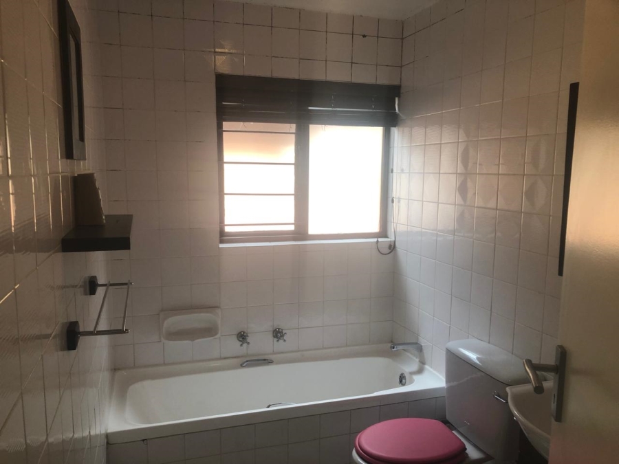 2 Bedroom Property for Sale in Sunninghill Gauteng