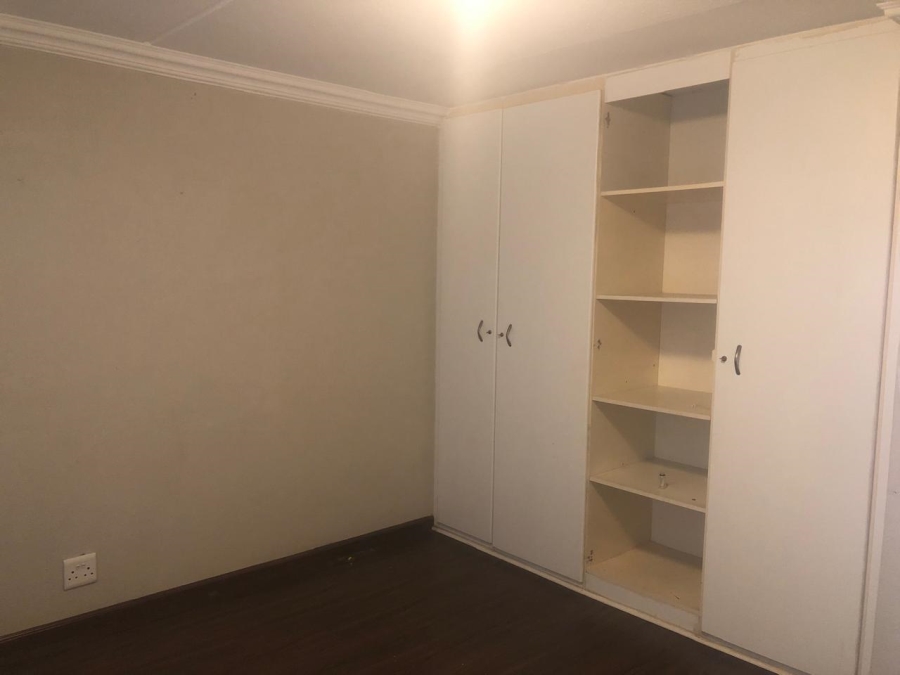2 Bedroom Property for Sale in Sunninghill Gauteng
