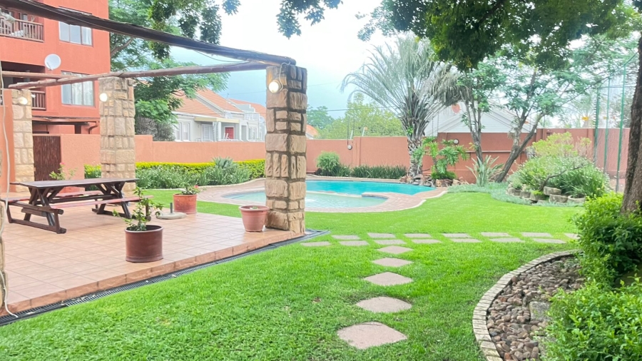 2 Bedroom Property for Sale in Sunninghill Gauteng