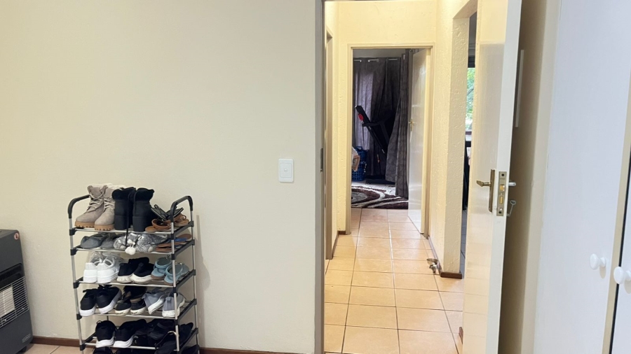 2 Bedroom Property for Sale in Sunninghill Gauteng