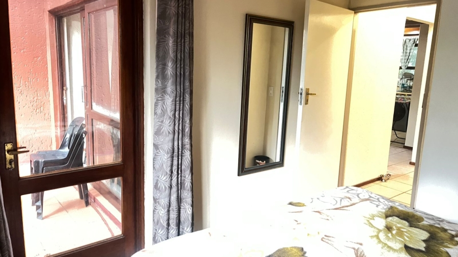 2 Bedroom Property for Sale in Sunninghill Gauteng