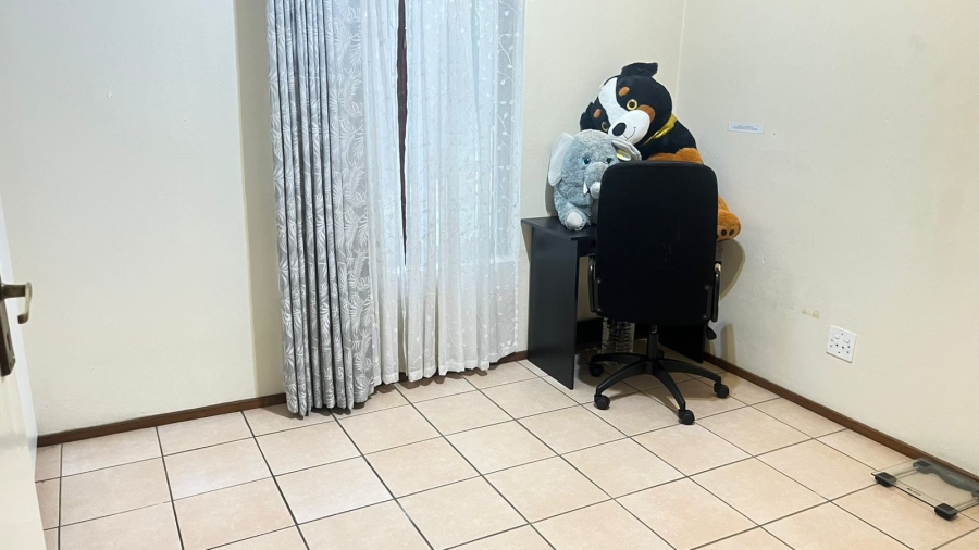2 Bedroom Property for Sale in Sunninghill Gauteng